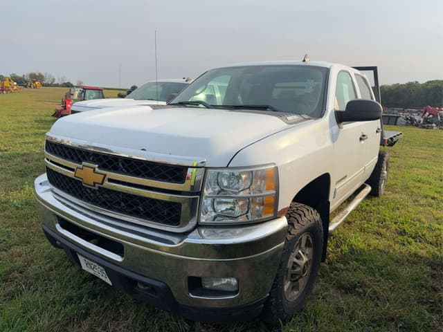 Image of Chevrolet 2500HD equipment image 2