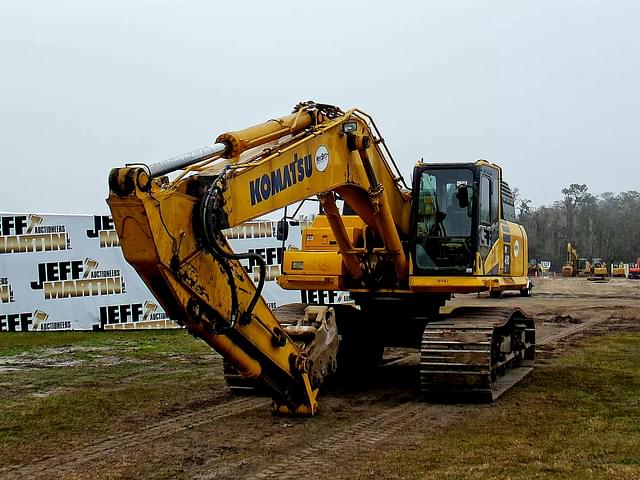 Image of Komatsu PC490LC-11 equipment image 2