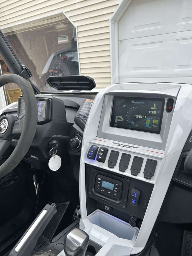 Image of Yamaha Wolverine RMAX 1000 equipment image 3