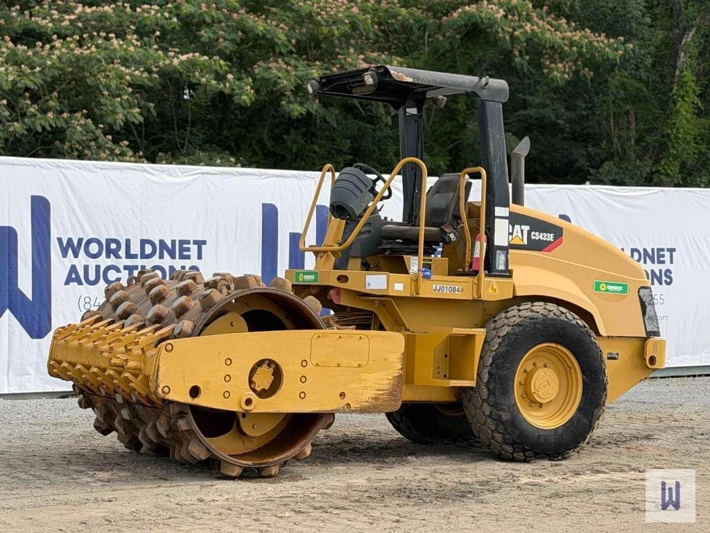 2008 Caterpillar CS-433E Equipment Image0