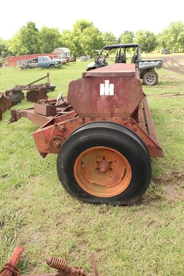 Image of International Harvester 510 equipment image 1