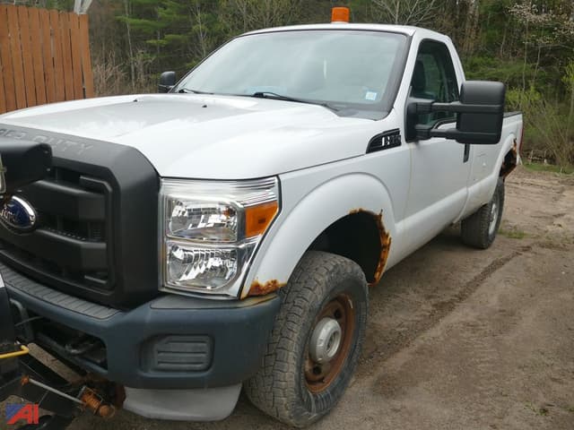 Image of Ford F-350 equipment image 1