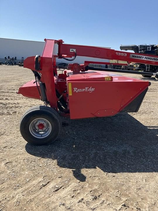 Image of Massey Ferguson 1393 equipment image 2