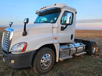 Main image Freightliner Cascadia 125