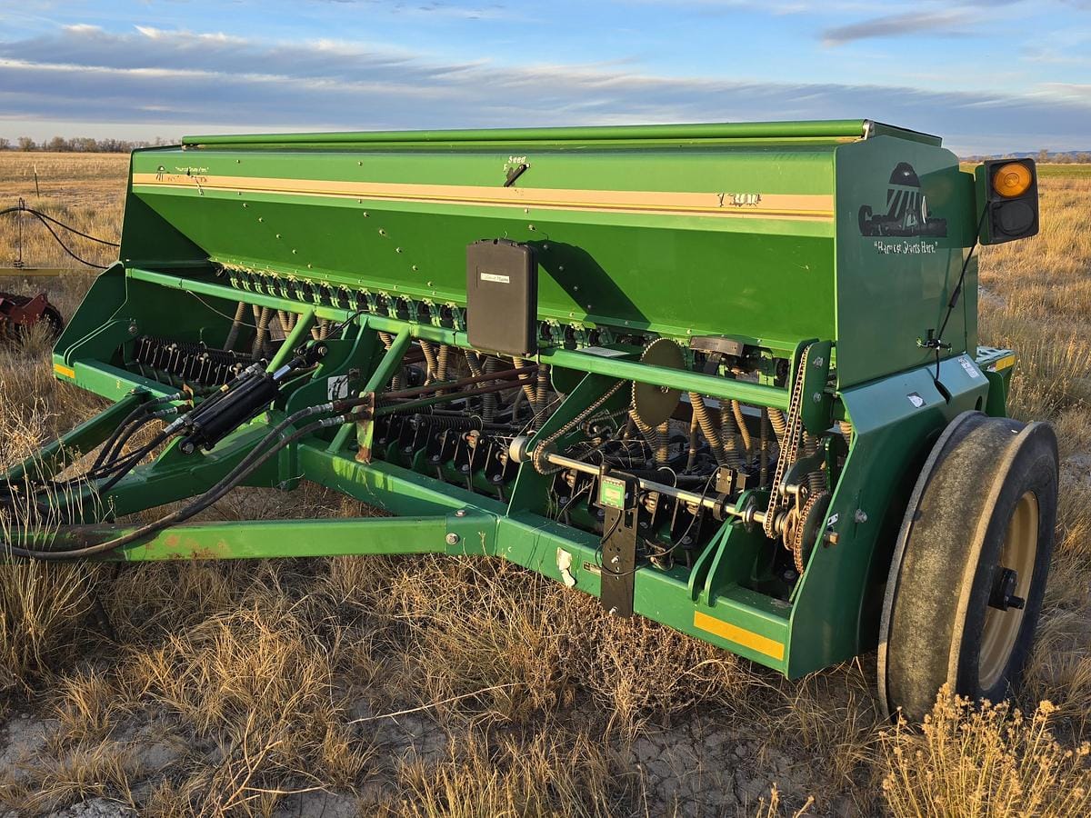 Great Plains 1300 Equipment Image0