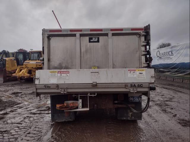 Image of International Workstar 7400 equipment image 3