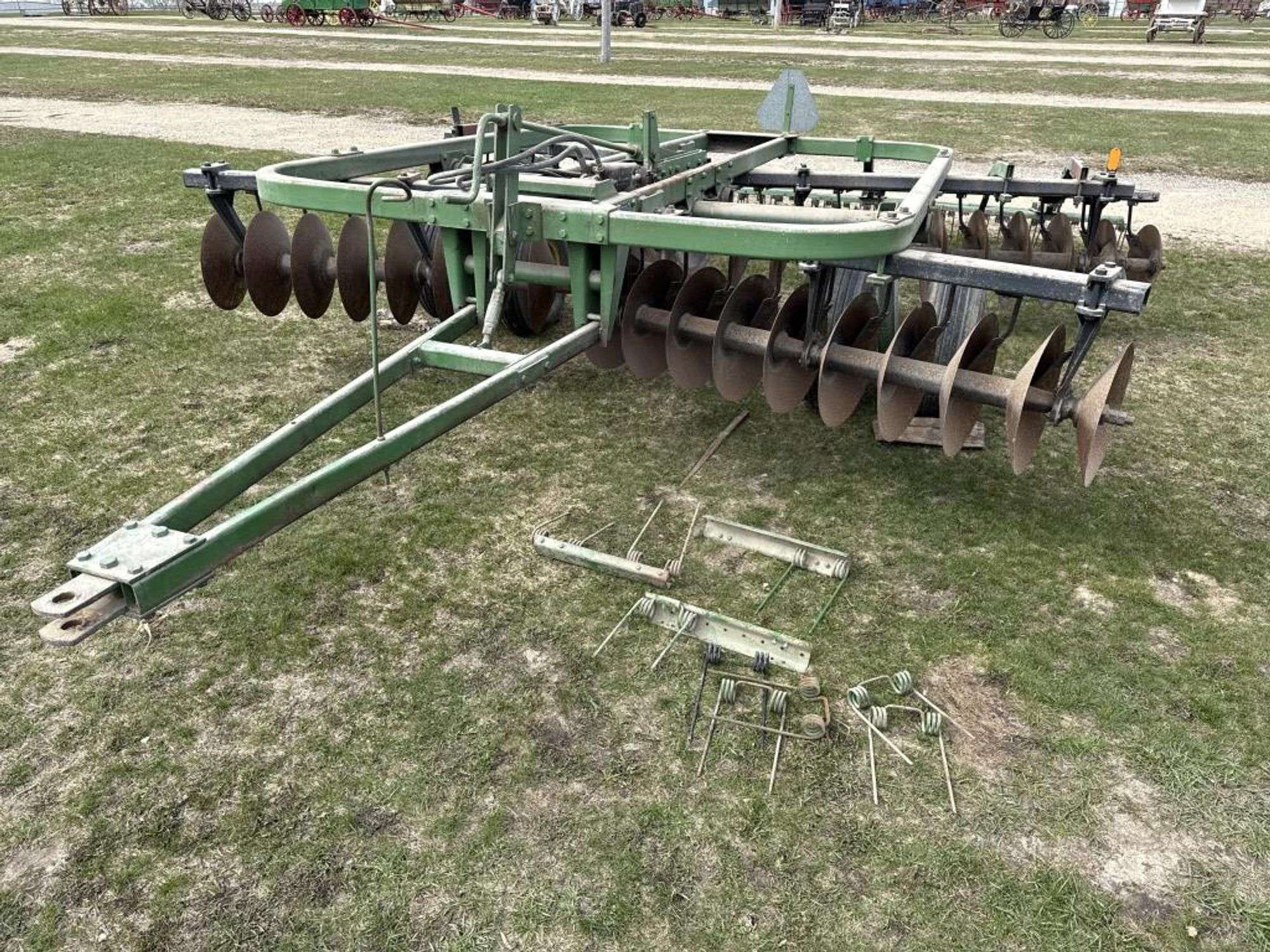 John Deere 215 Equipment Image0