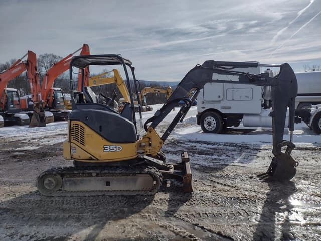 Image of John Deere 35D equipment image 2