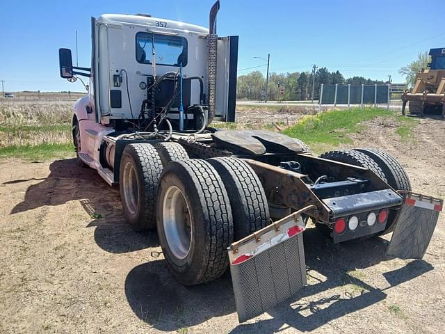 Image of Kenworth T680 equipment image 2