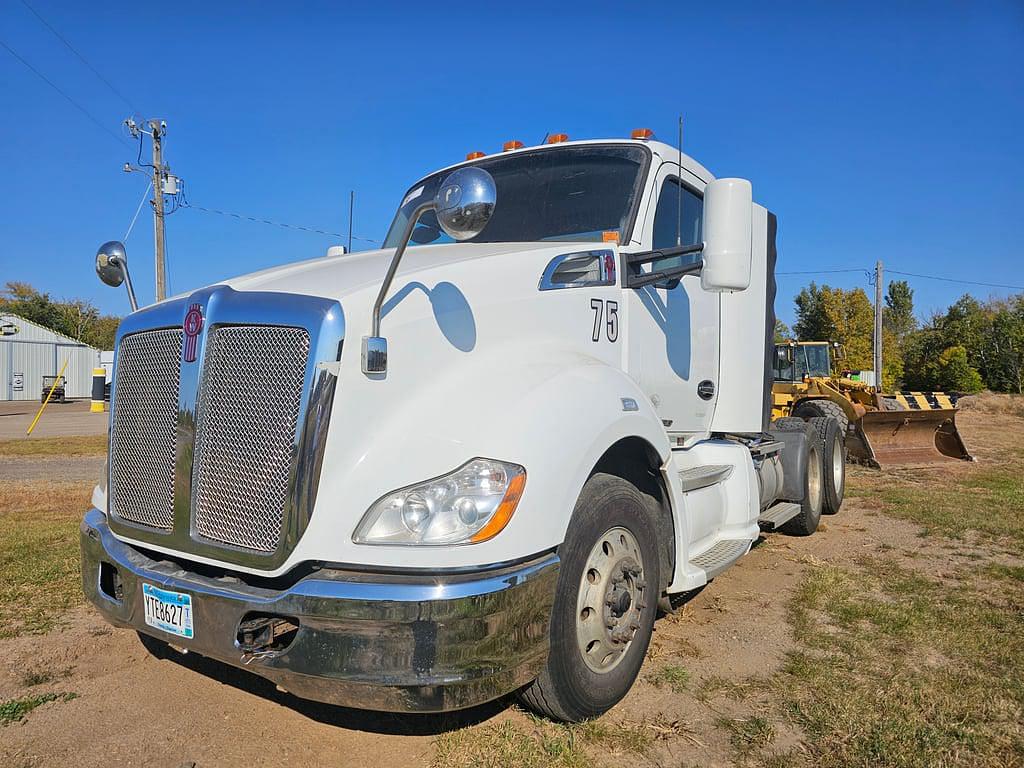 Image of Kenworth T680 Primary image