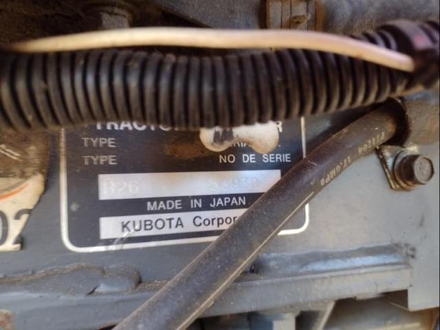 Image of Kubota B26 equipment image 4