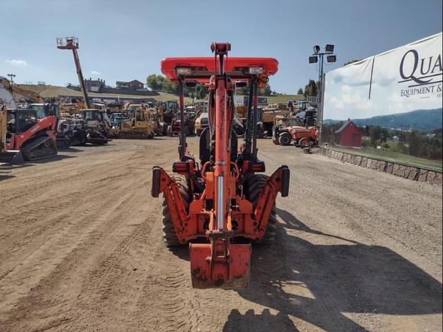 Image of Kubota B26 equipment image 3
