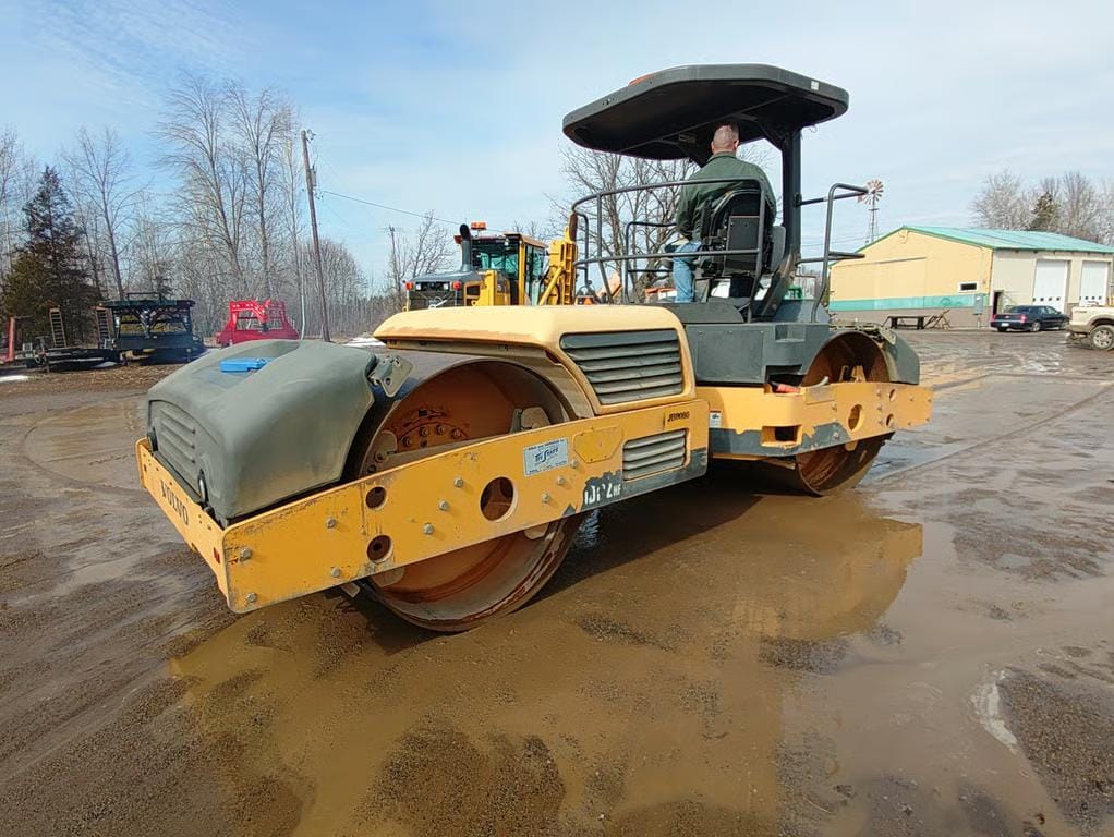 2013 Volvo DD132HF Equipment Image0