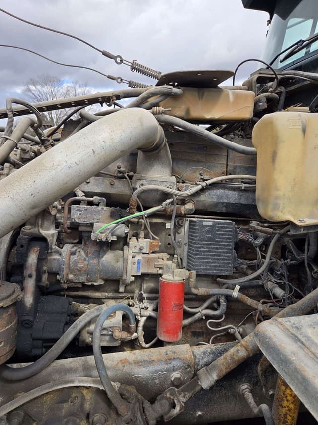 Image of Ford LTL9000 equipment image 4