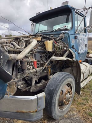 1995 Ford LTL9000 Image