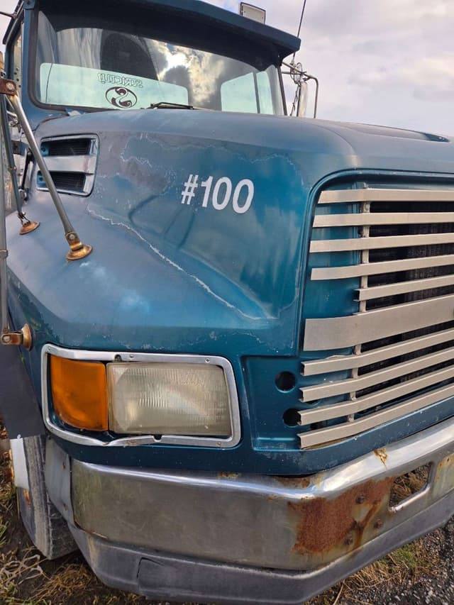 Image of Ford LTL9000 equipment image 2