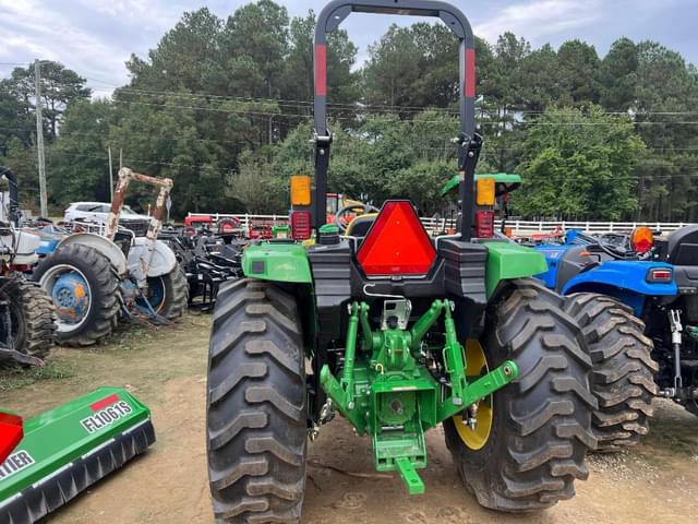 Image of John Deere 4052M equipment image 3