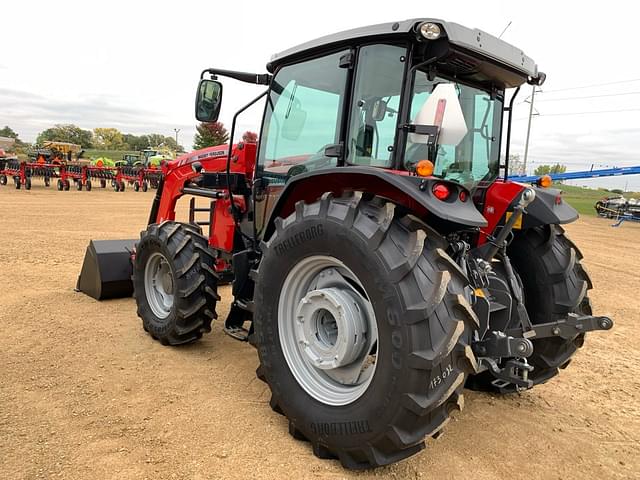 Image of Massey Ferguson 6713 equipment image 1