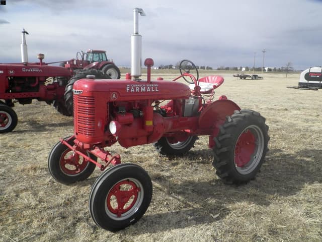 Image of Farmall A equipment image 2