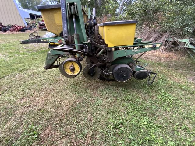 Image of John Deere 7200 equipment image 3