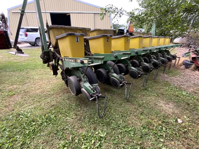 Image of John Deere 7200 equipment image 4