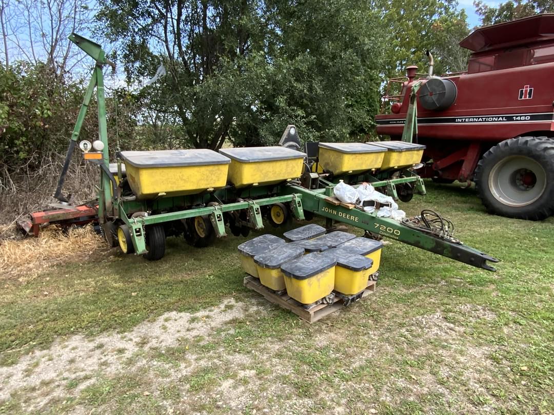 Image of John Deere 7200 Primary image