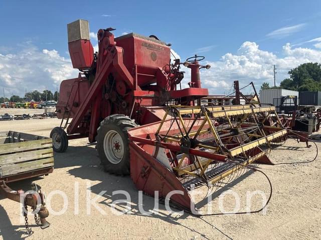 Image of International Harvester 101 equipment image 2