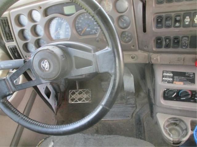 Image of Mack CXN613 equipment image 4