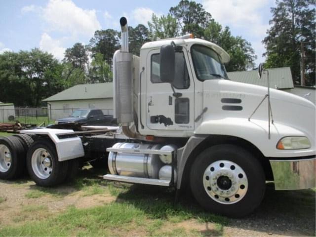 Image of Mack CXN613 equipment image 2