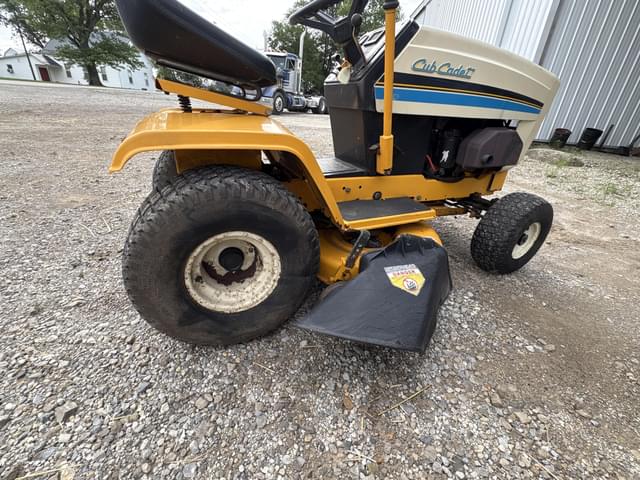 Image of Cub Cadet 1330 equipment image 4