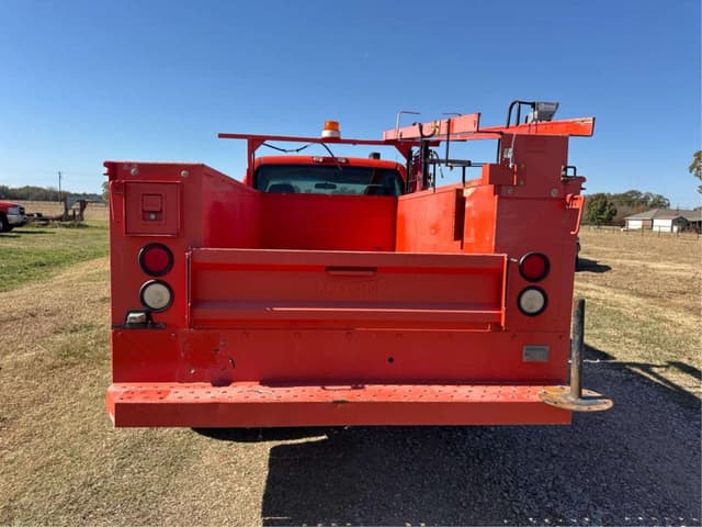 Image of Chevrolet 2500 equipment image 4