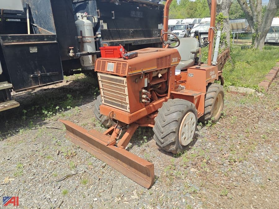 Image of Ditch Witch 3610 Primary image