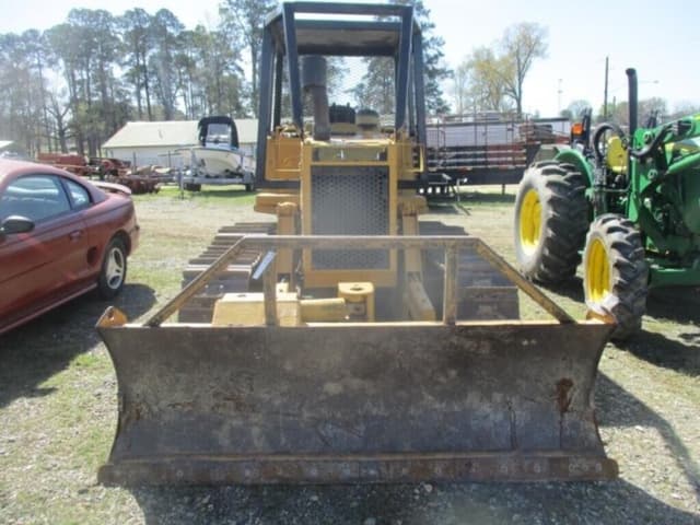 Image of Caterpillar D3C equipment image 2