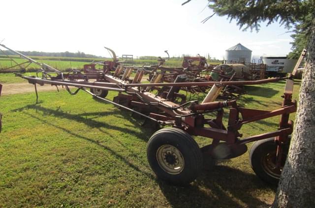 Image of International Harvester 720 equipment image 4