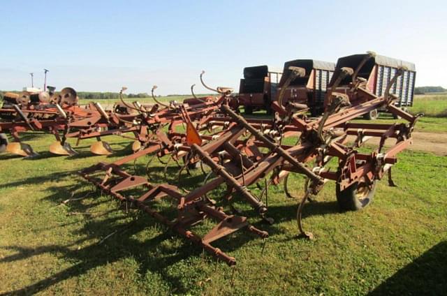 Image of International Harvester 45 equipment image 3