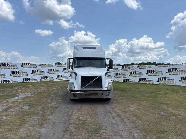 Image of Volvo VNL equipment image 1