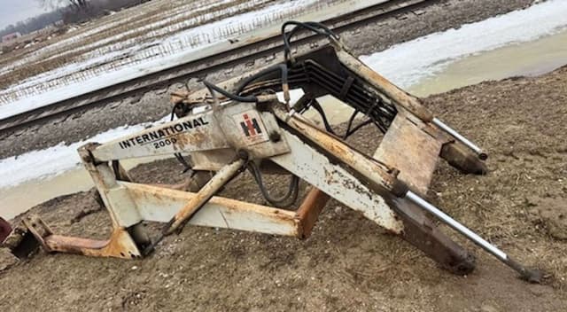 Image of International Harvester 2000 equipment image 4