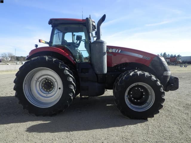 Image of Case IH Magnum 340 equipment image 3