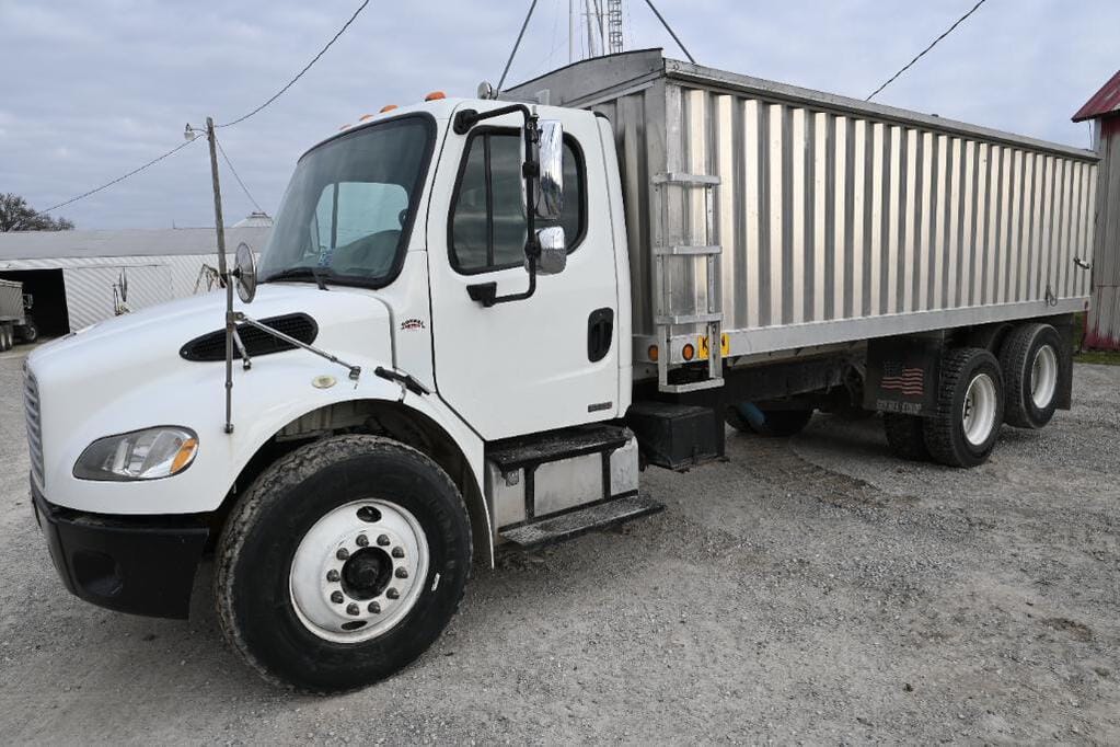 Main image Freightliner M2