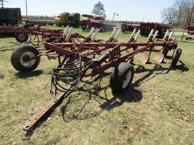 Image of International Harvester 770 equipment image 1