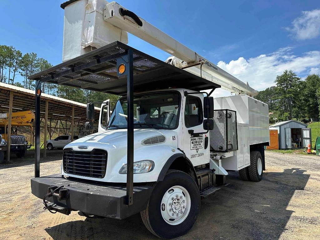 Image of Freightliner M2 106 Primary image
