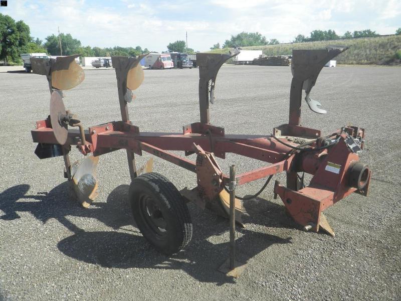 Image of International Harvester 140 Primary image