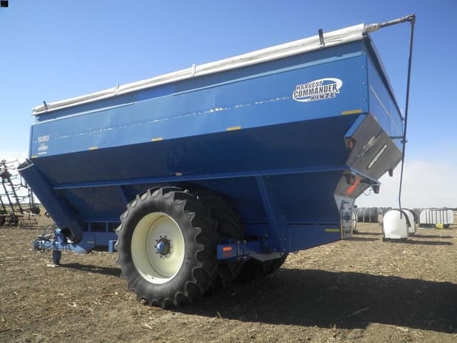 Image of Kinze 1050 equipment image 3