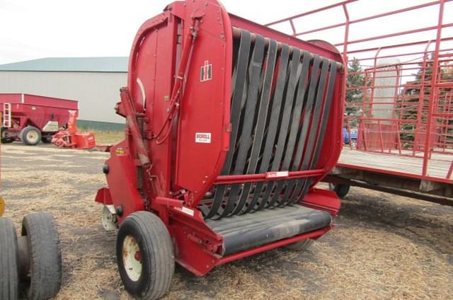 Image of International Harvester 241 equipment image 3