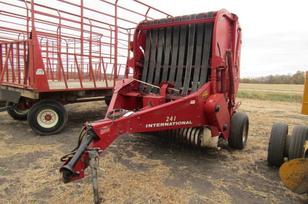 Image of International Harvester 241 Primary image