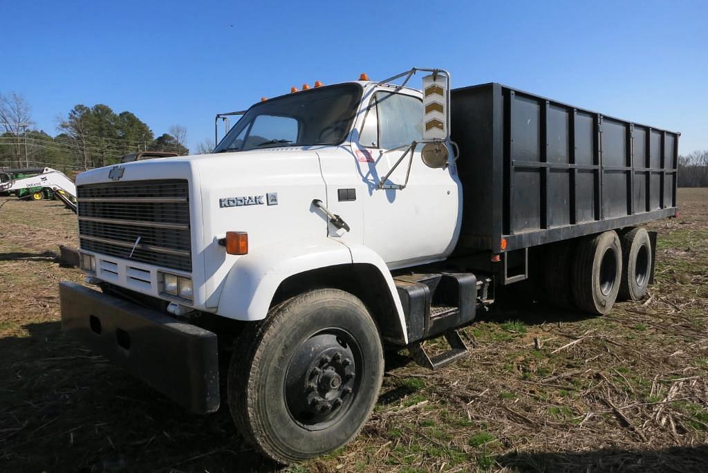 Image of Chevrolet Kodiak Primary image