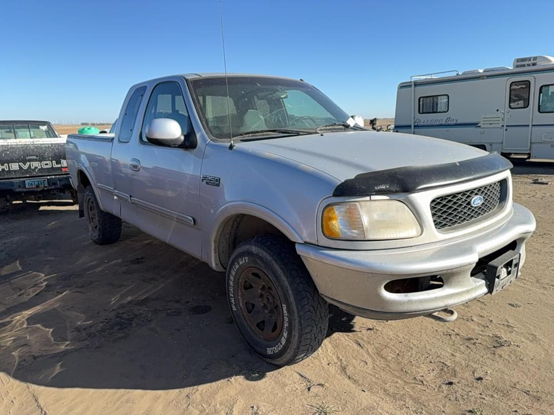 Image of Ford F-250 Primary image