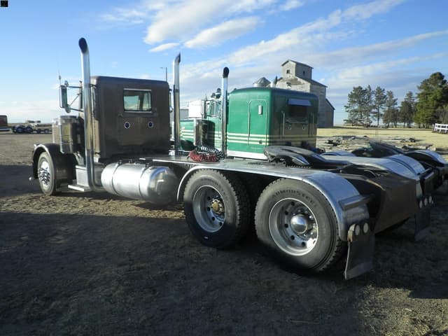Image of Peterbilt 379 equipment image 3