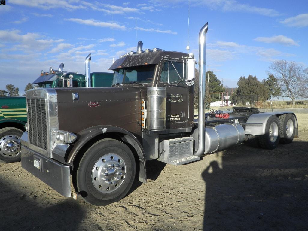 Peterbilt 379 Equipment Image0