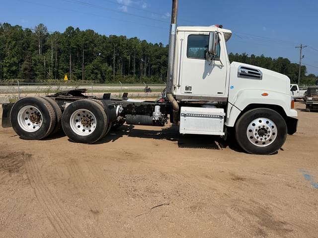 Image of Western Star 4700SF equipment image 3